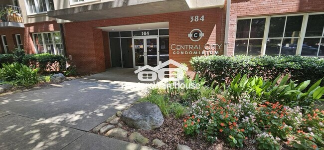 Foto del edificio - 384 Ralph McGill Blvd NE