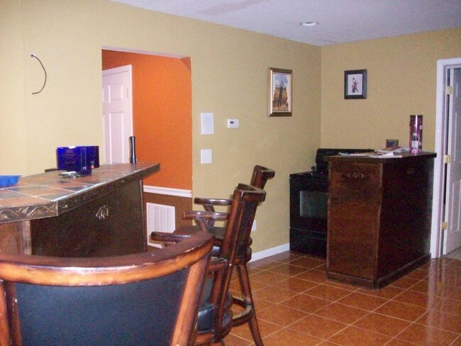 Kitchen 3 - 120 James Ridge Dr