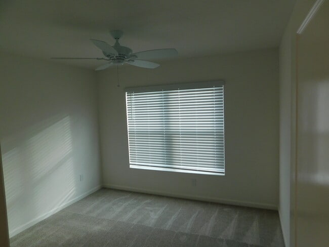 Foto del edificio - 1622 Rowell St