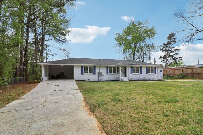 Building Photo - 261 Palms Ln SW