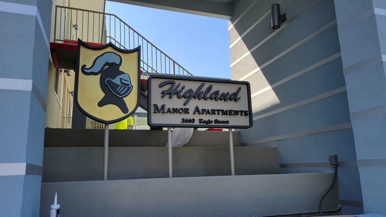 Building Photo - Highland Manor Apartments