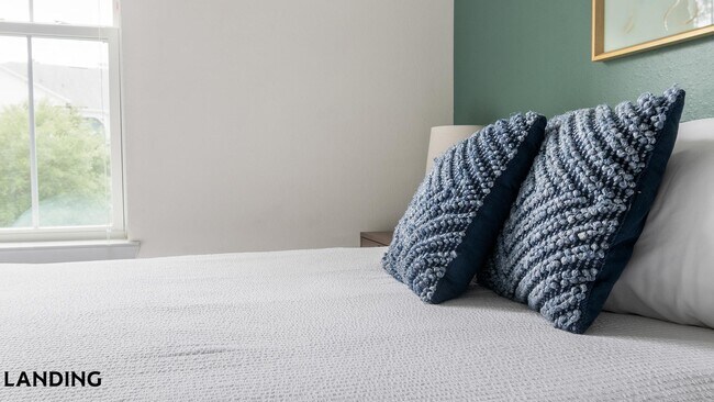 Foto del edificio - 215 Hunters Lk Wy