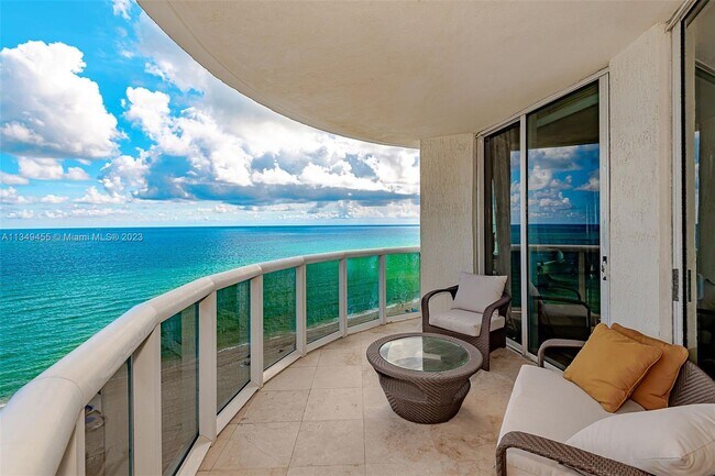 Building Photo - 17201 Collins Ave
