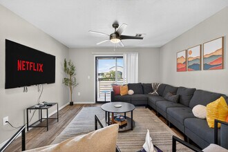 Building Photo - 15164 N 140th Dr