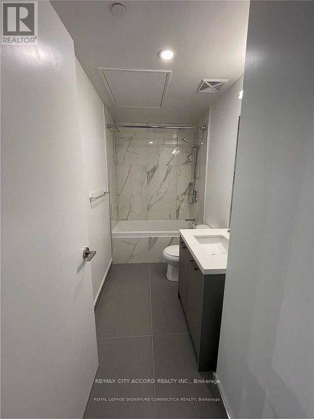 Building Photo - 458 Richmond St W