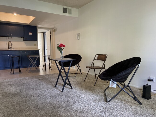 Building Photo - 9645 Spyglass Ave