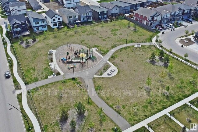 Building Photo - 2659-2197 197 St NW