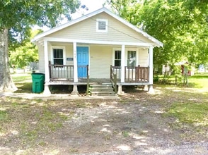 Building Photo - 503 Guilbeau Ln