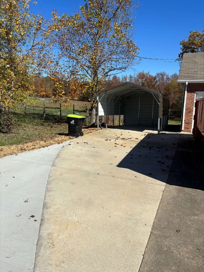 Foto del edificio - 3409 Dailey Rd