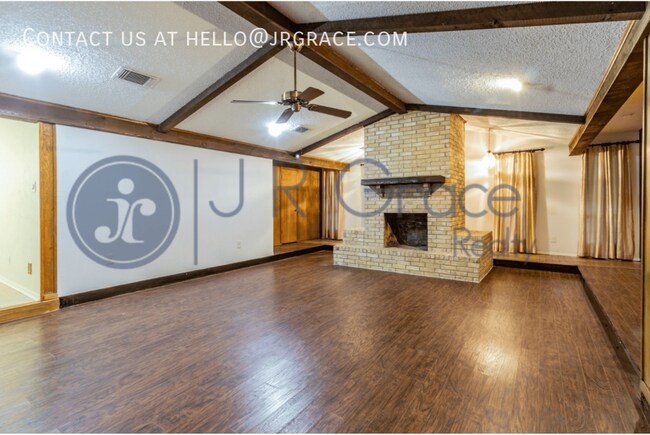 Building Photo - 115 Ridgecrest Cir