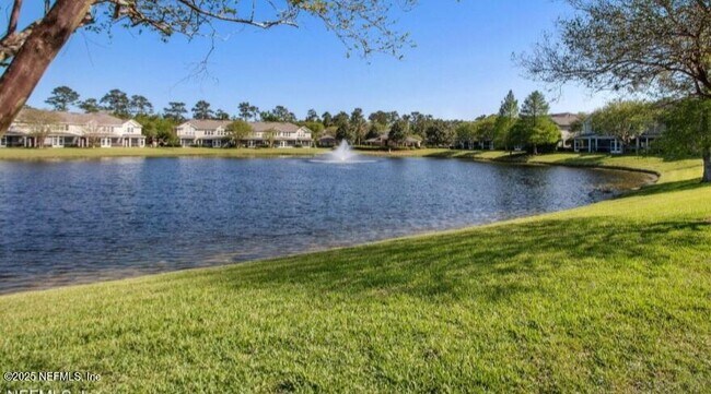 Foto del edificio - 13453 English Peak Ct