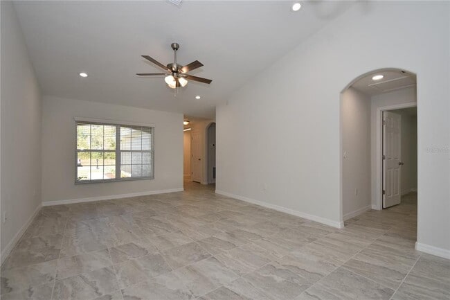 Building Photo - 11 Buttonwood Ln