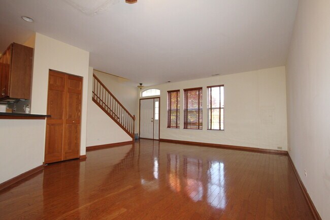 Foto del edificio - 228 Springbrook Trail S