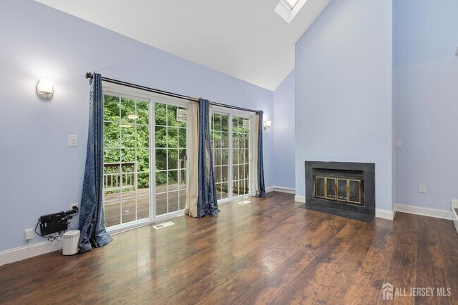 Foto del edificio - 1609 Mulberry Ct