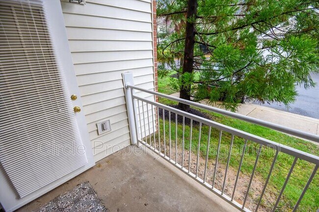 Foto del edificio - 2931 Deer Hollow Way