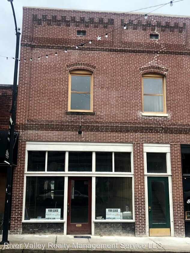 Primary Photo - 314 W B St