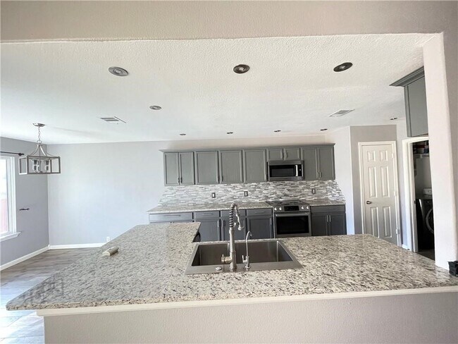 Foto del edificio - 2306 Founder Dr