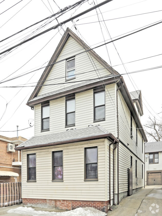 3511 214th Pl, Bayside, NY 11361 Apartments in Bayside, NY