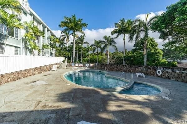Building Photo - 98-1030 Moanalua Rd