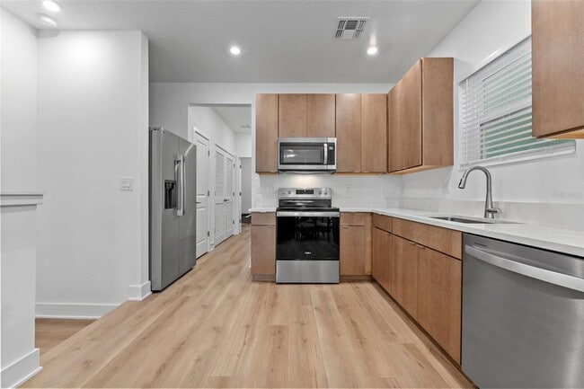 Foto del edificio - 1922 W Fig St