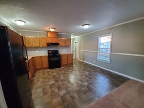 Building Photo - 38 Water Oak Ct