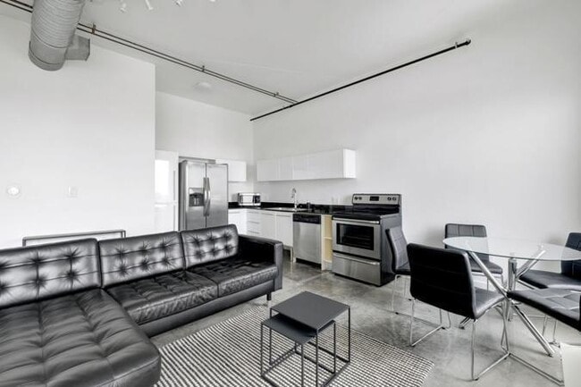 Foto del edificio - 10 SW South River Dr