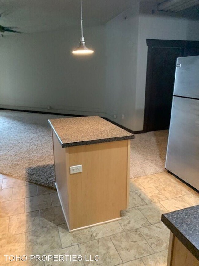 241 N Broadway, Green Bay, WI 54303 Room for Rent in Green Bay, WI