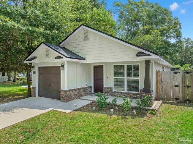 Building Photo - 8628 Walnut Ave