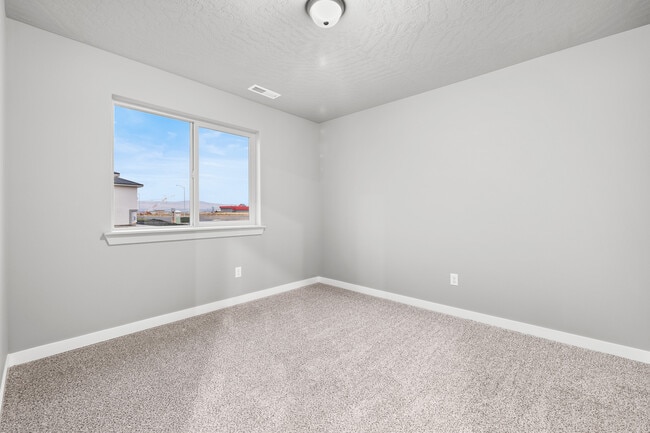 Building Photo - 3002 Helena St