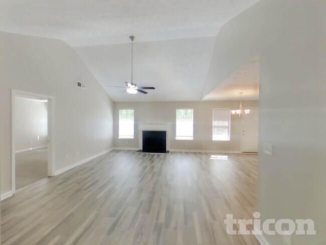 Foto del edificio - 1411 Pebble Ridge Ln