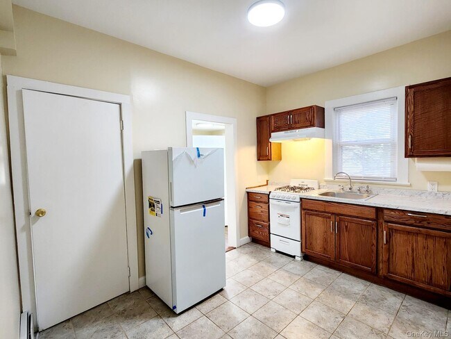 Foto del edificio - 148 N Pascack Rd