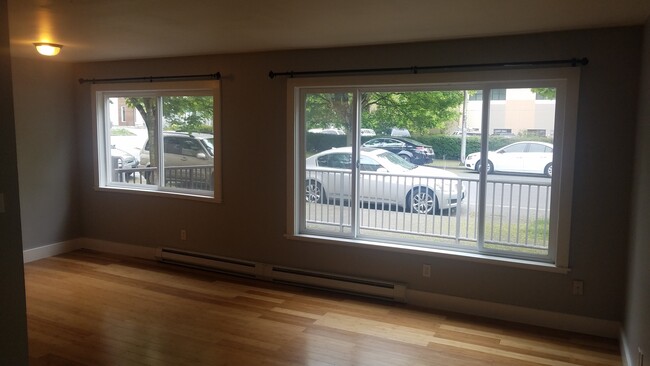 Building Photo - 2114 E Yesler Way