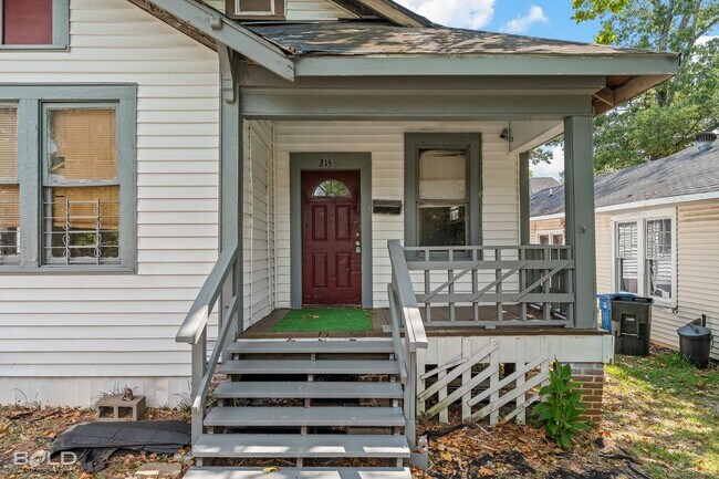 Foto del edificio - Charming Remodeled Home in the Heart of Sh...