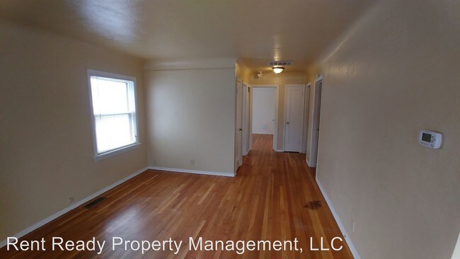 Building Photo - 1310 S 10th Ave