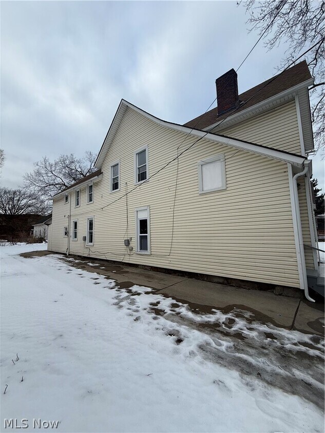 Building Photo - 3180 W 31st St