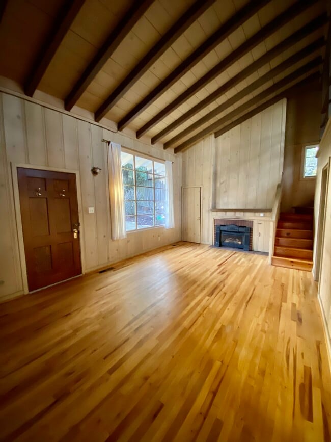 Living Room - 4590 Ewing Rd