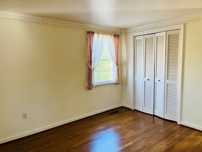 Foto del edificio - 1 Hickory Ln