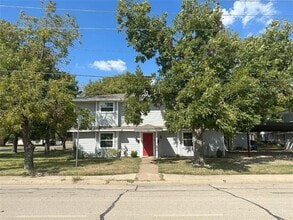 Building Photo - 204 E Rucker St
