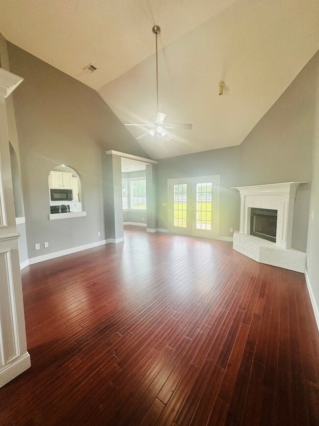 Building Photo - 709 Loudon Hill Dr