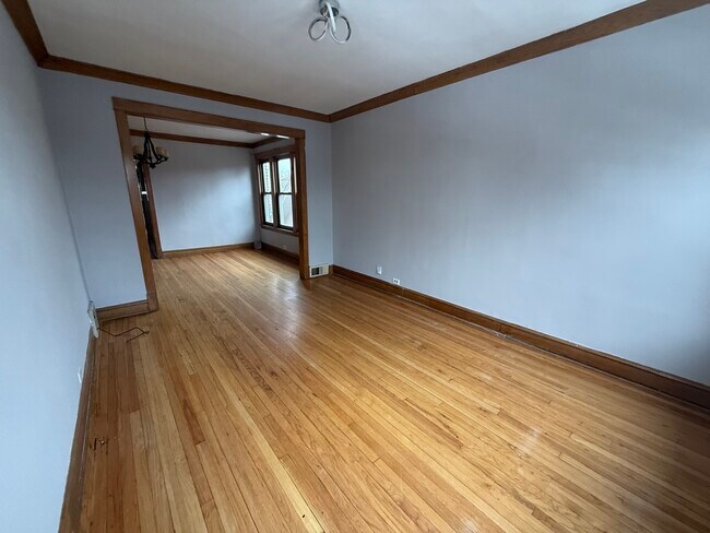 Foto del edificio - 5219 W Cuyler Ave