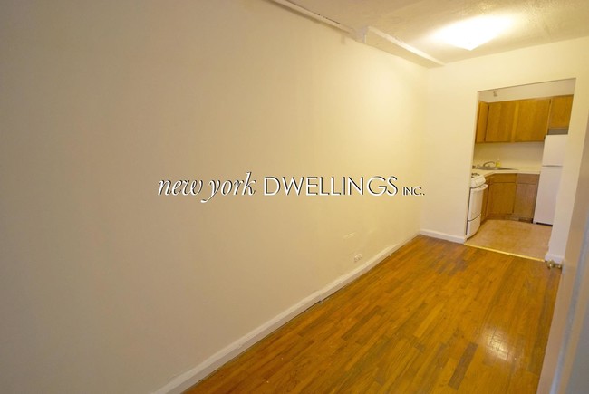 Building Photo - 911 8th Avenue