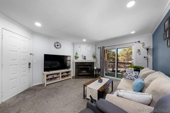 Foto del edificio - 12015 Alta Carmel Ct