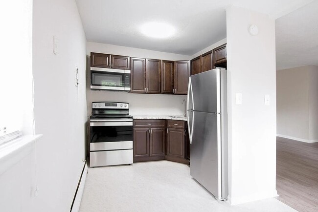 Kitchen - Cameo Court Apartments