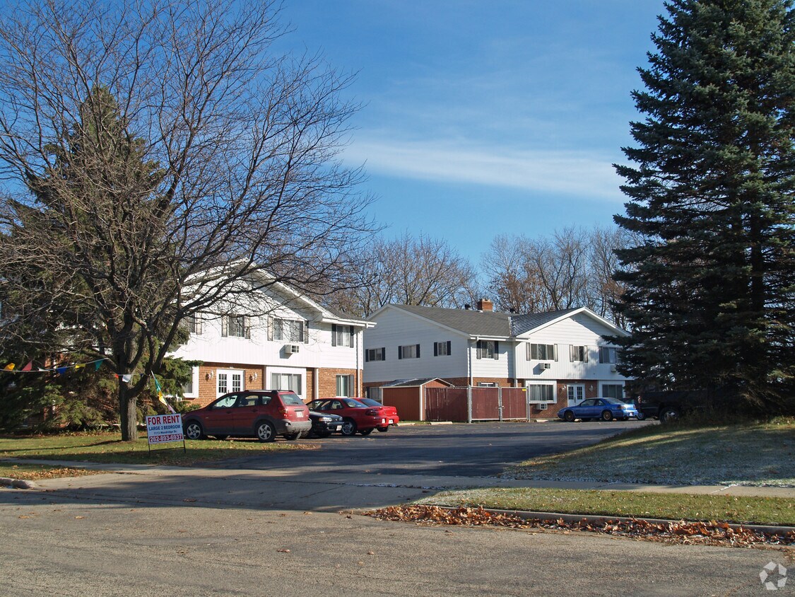 Building Photo - 1133 Woodridge Dr