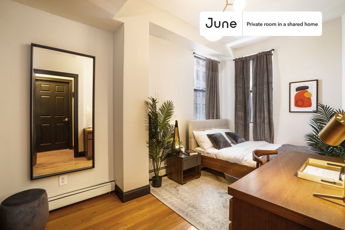 Primary Photo - Private bedroom in 3 bed/1 bath Home