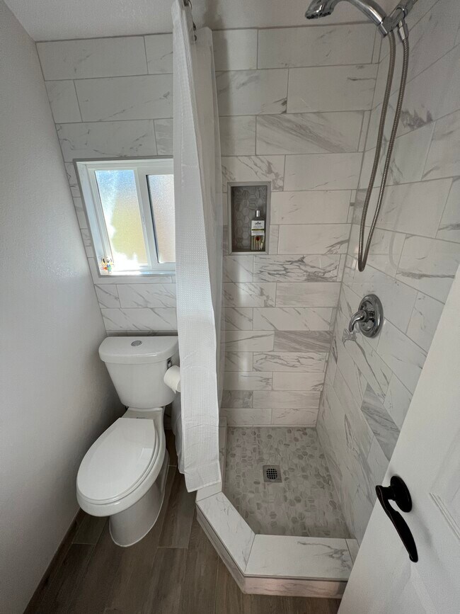 1357 Ross St, Wrightwood, CA 92397 House for Rent in Wrightwood, CA