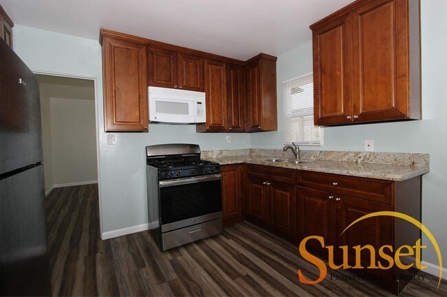 Foto del edificio - 4065-4069 Orange Ave