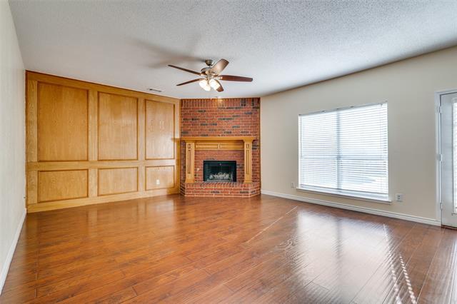 Foto del edificio - 8305 Camden Ct