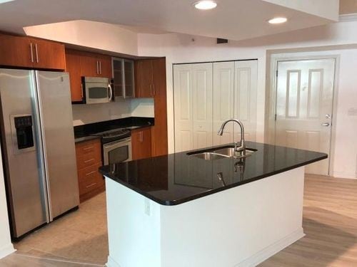 600 S Dixie Hwy West Palm Beach Fl 33401 Condo For Rent In Condos Florida West Palm Beach 600 S Dixie Hwy Primary Photo