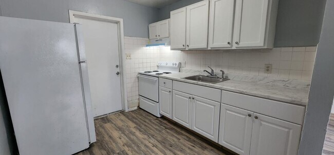 Foto del edificio - 8209 N. 17th St. Unit A-B